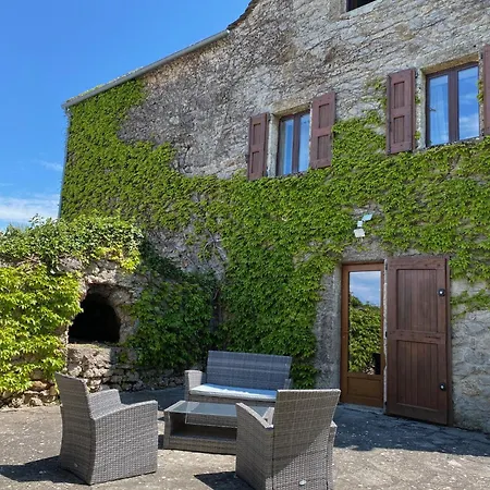 אורחן De Cadenas Veyreau